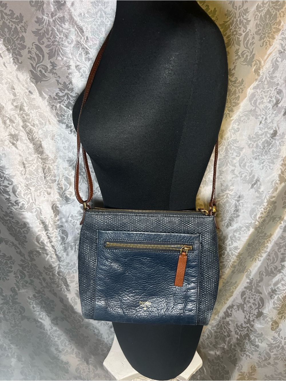 Fossil Vickery Navy Crossbody Bag with Tan Strap